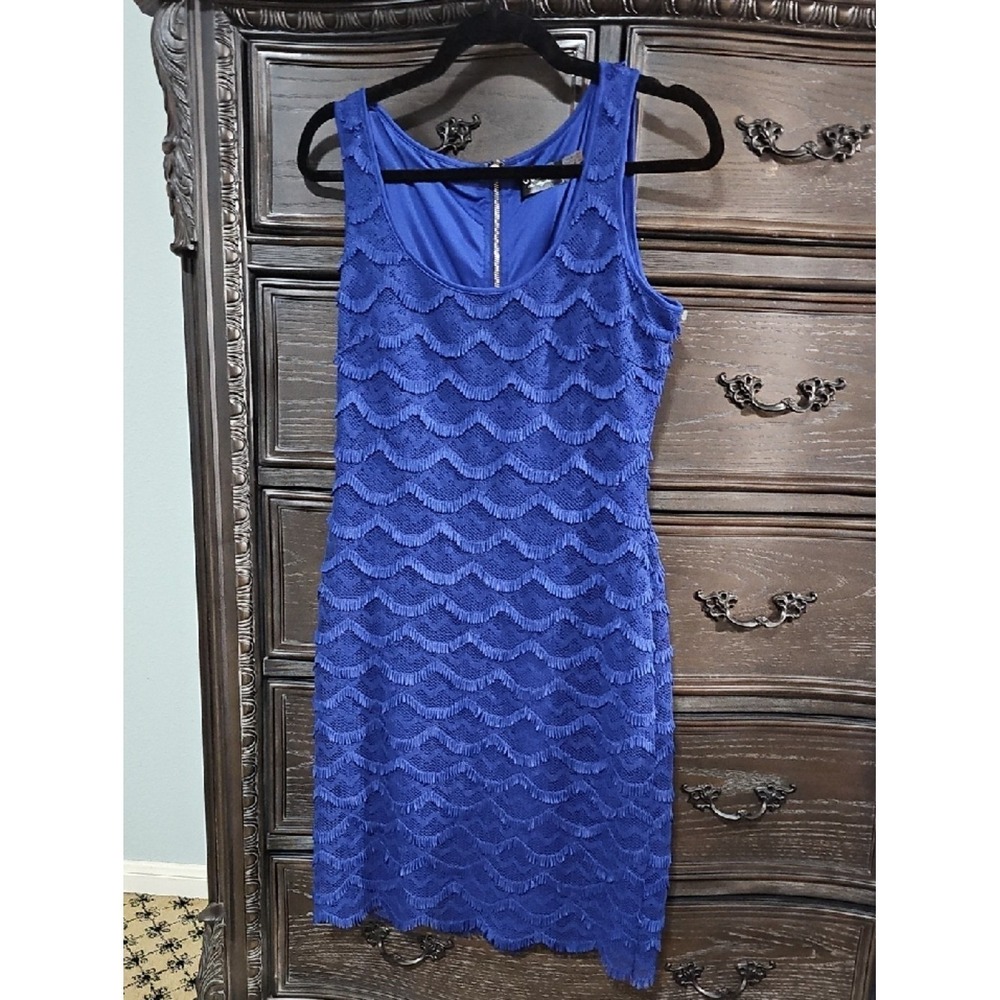Guess Los Angeles Blue Scalloped Lace Fringe Sheath Dress Size 8 Gold Zipper